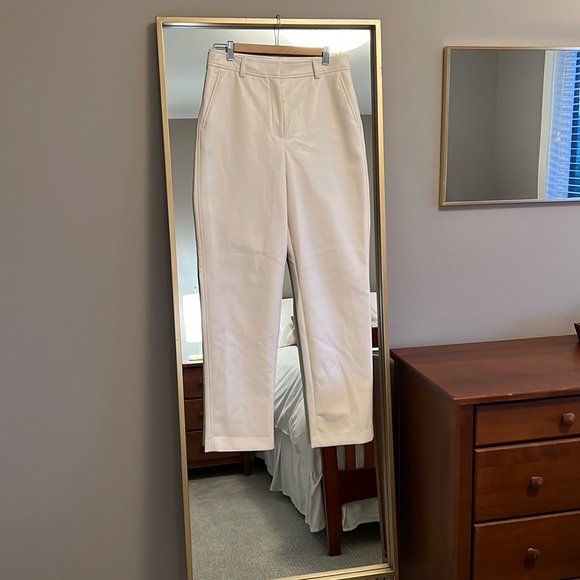 Aritzia - Babaton Command Pant, SZ 10, Matte Pearl, no tags but never worn. - Picture 1 of 4